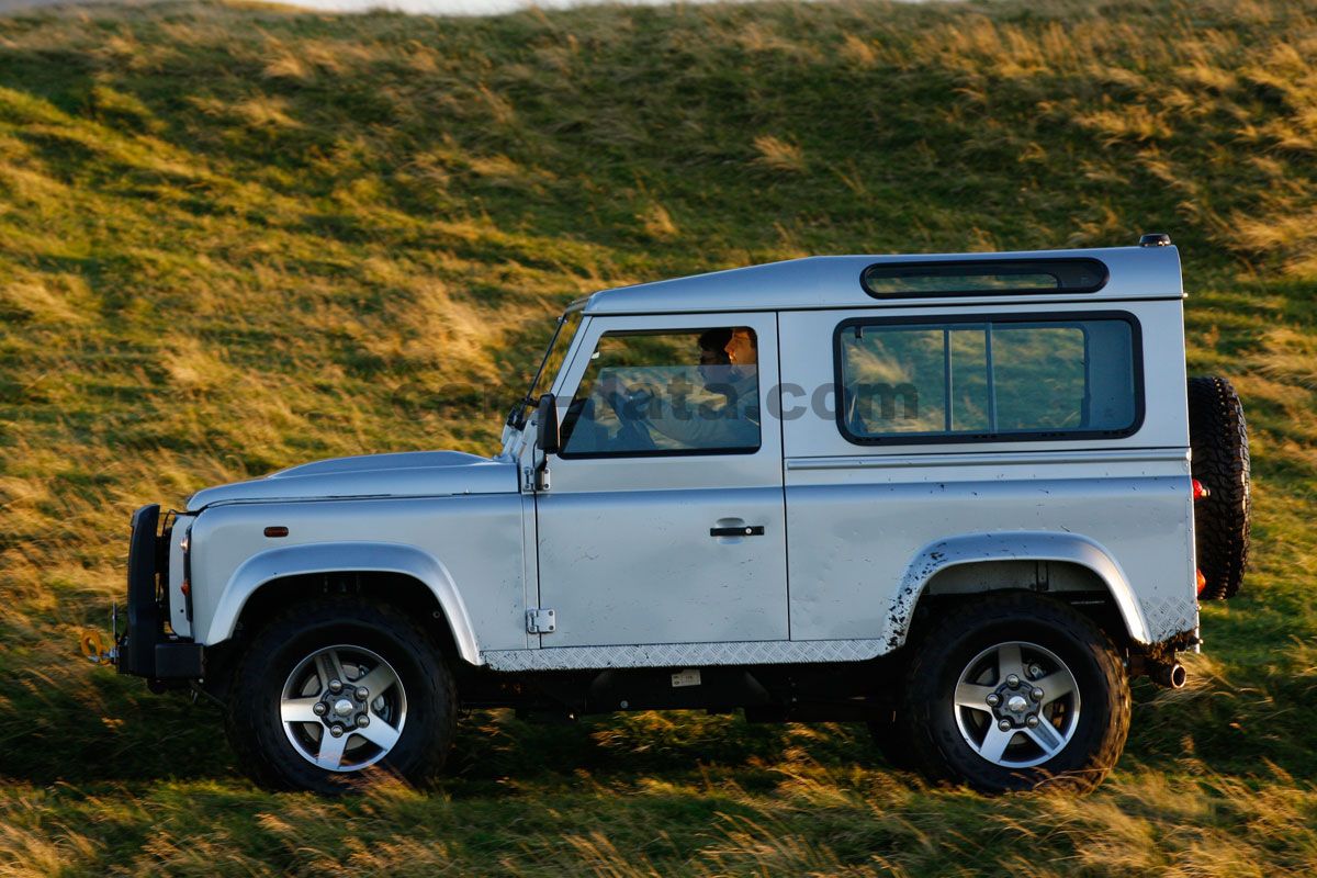 Land Rover Defender 90