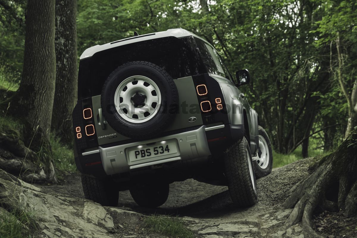 Land Rover Defender 90