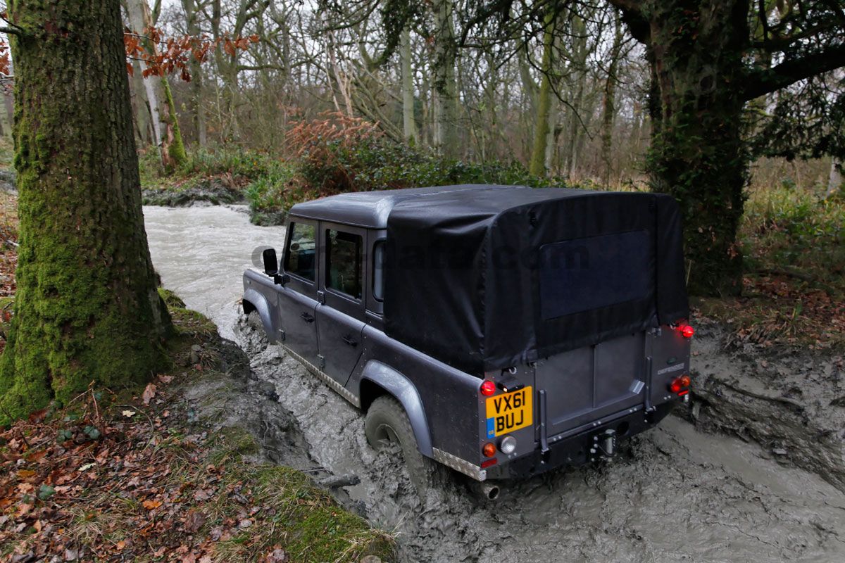 Land Rover Defender Pick Up