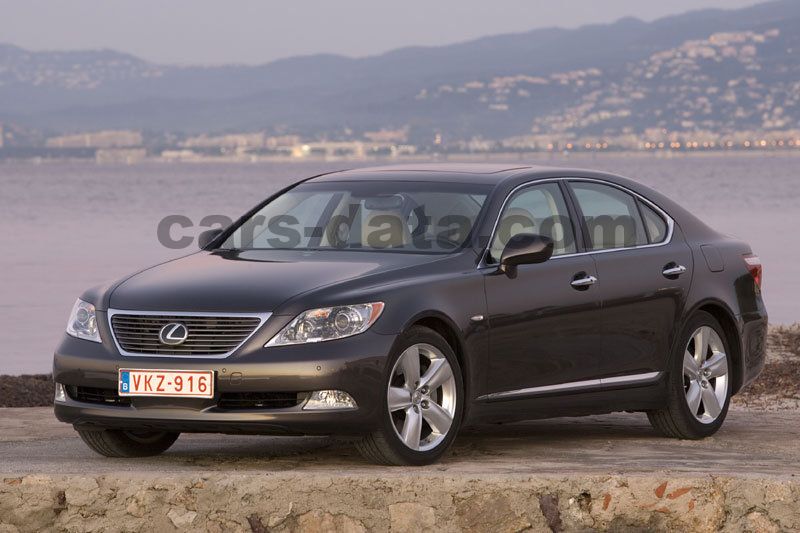 Lexus LS