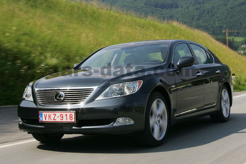 Lexus LS