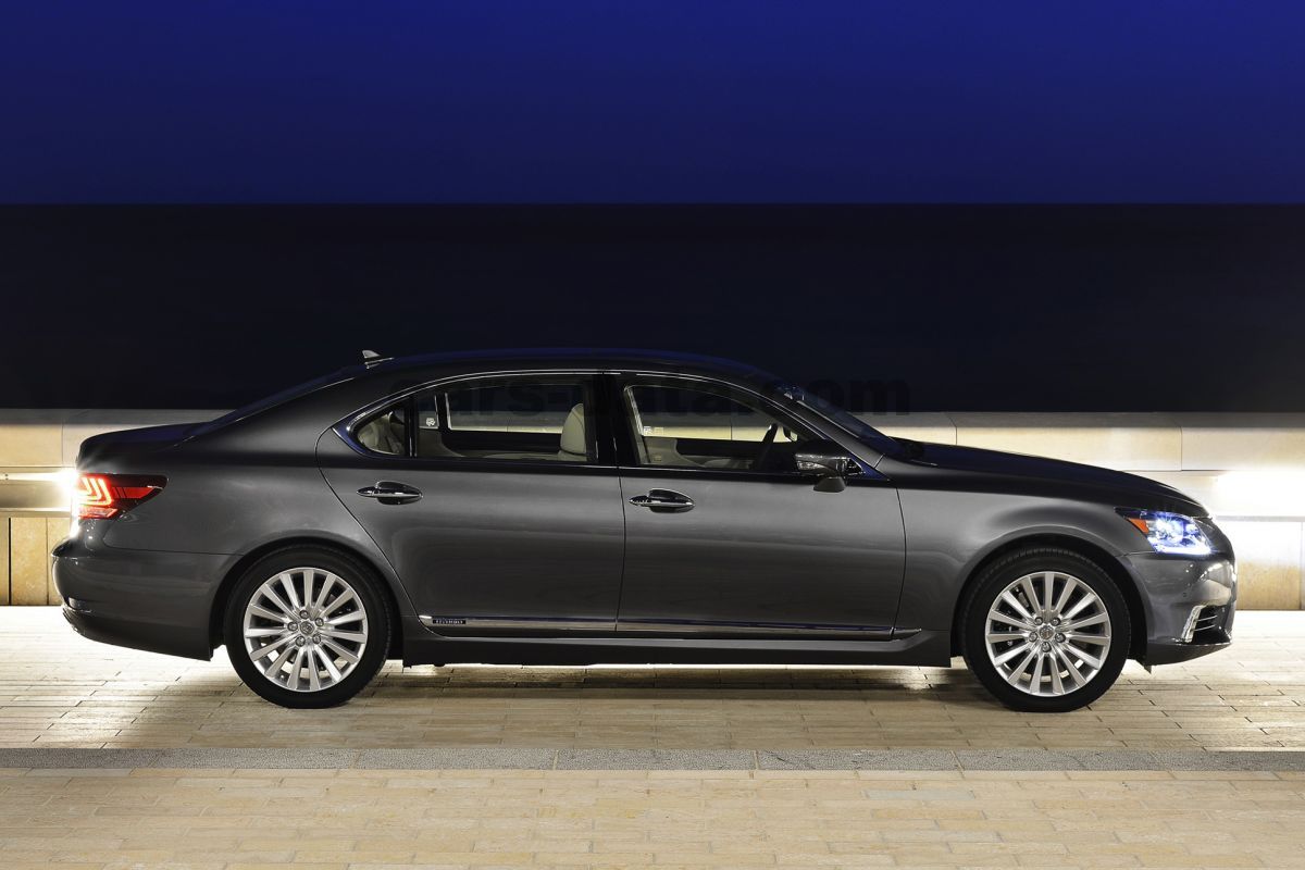 Lexus LS