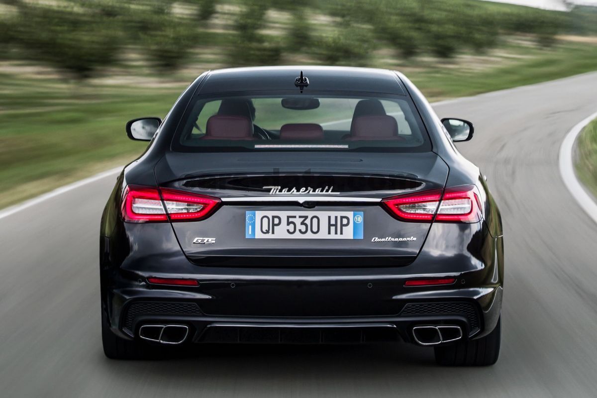 Maserati Quattroporte