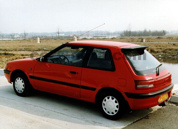 Mazda 323