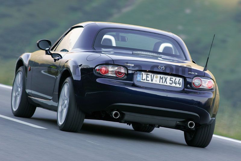 Mazda MX-5 Roadster Coupe