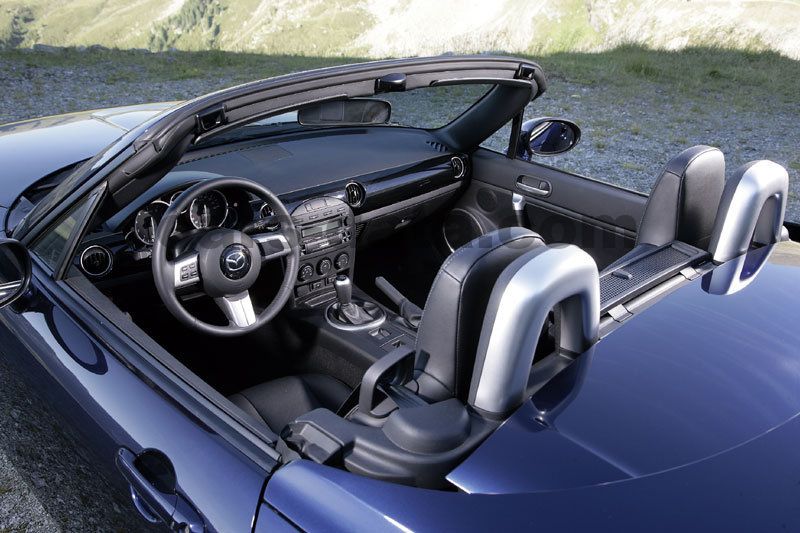 Mazda MX-5 Roadster Coupe