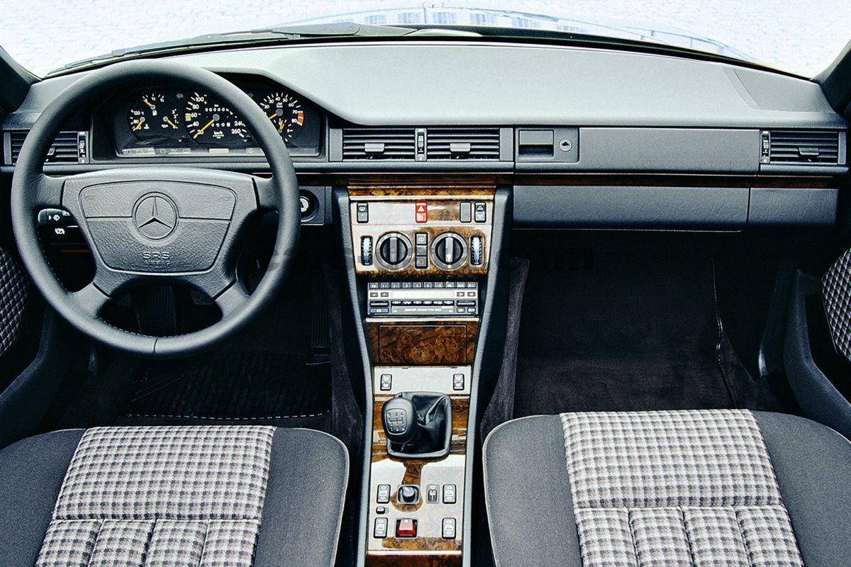 Mercedes-Benz 200-series Cabrio