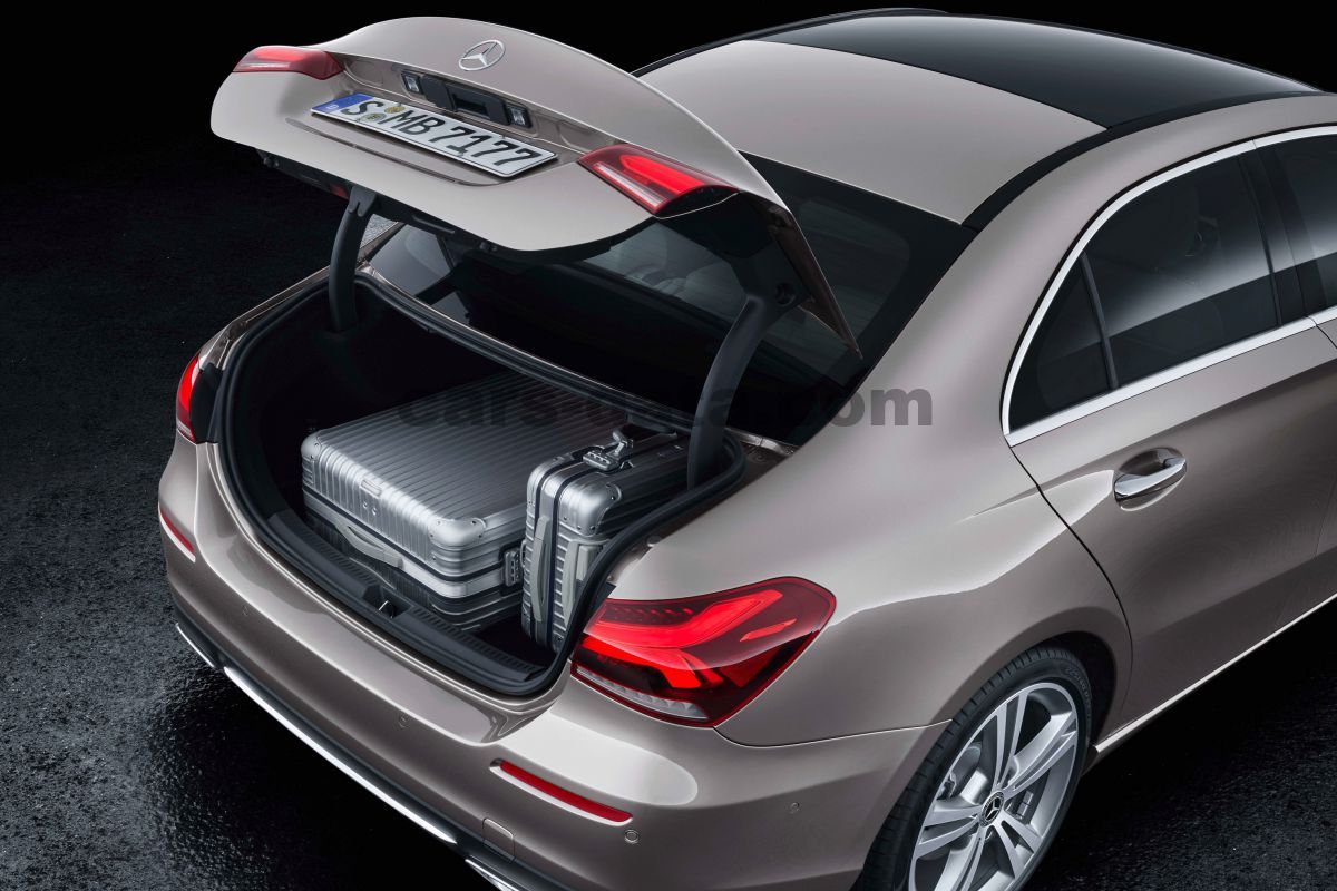 Mercedes-Benz A-class Limousine