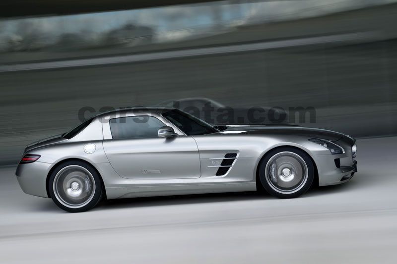 Mercedes-Benz SLS AMG