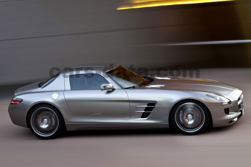 Mercedes-Benz SLS AMG