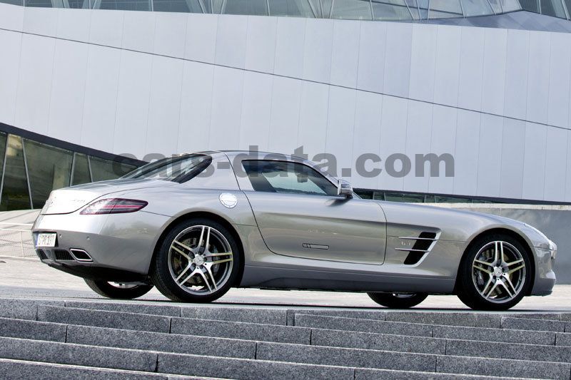 Mercedes-Benz SLS AMG