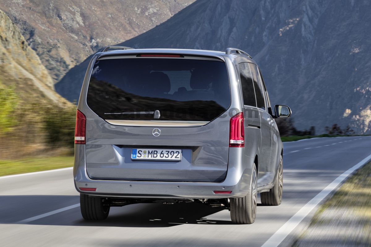 Mercedes-Benz V-class