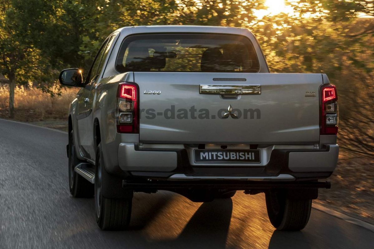 Mitsubishi L200 Club Cab