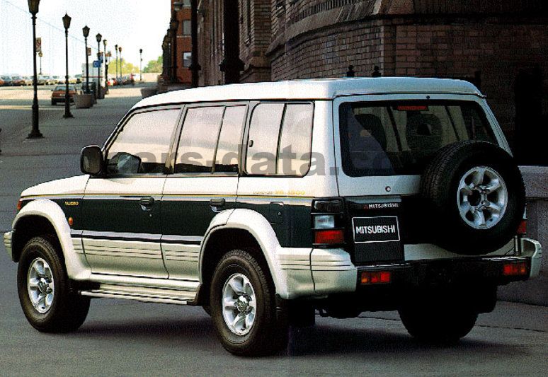 Mitsubishi Pajero Long Body