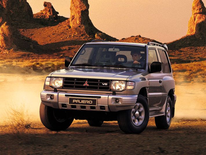 Mitsubishi Pajero 2.8 TD GLS manual 3 door specs | cars-data.com