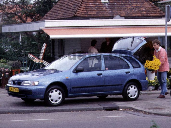 Nissan Almera