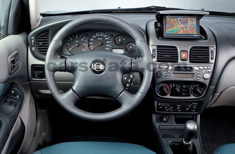 Nissan Almera