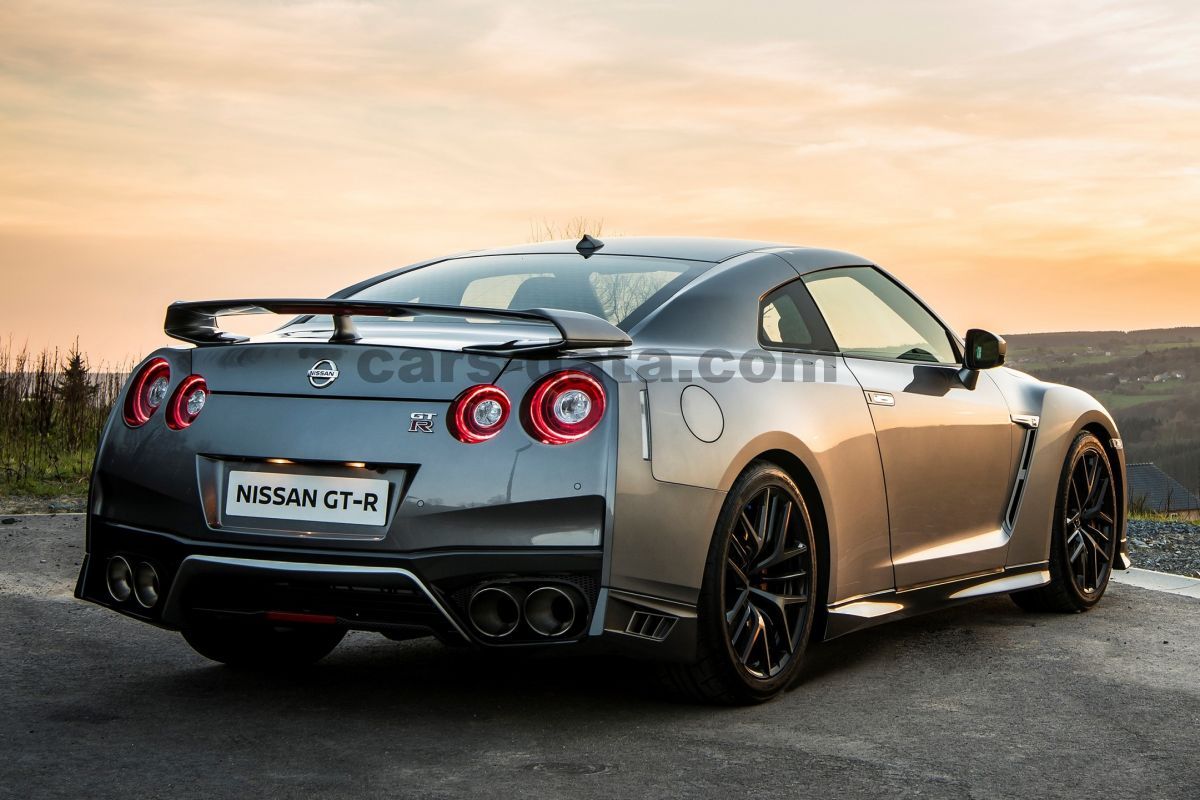 Nissan GT-R