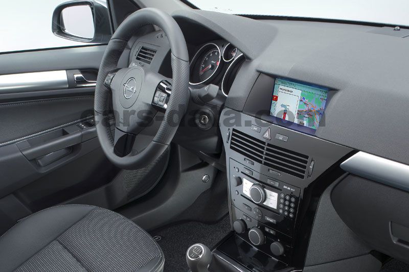 Opel Astra GTC –