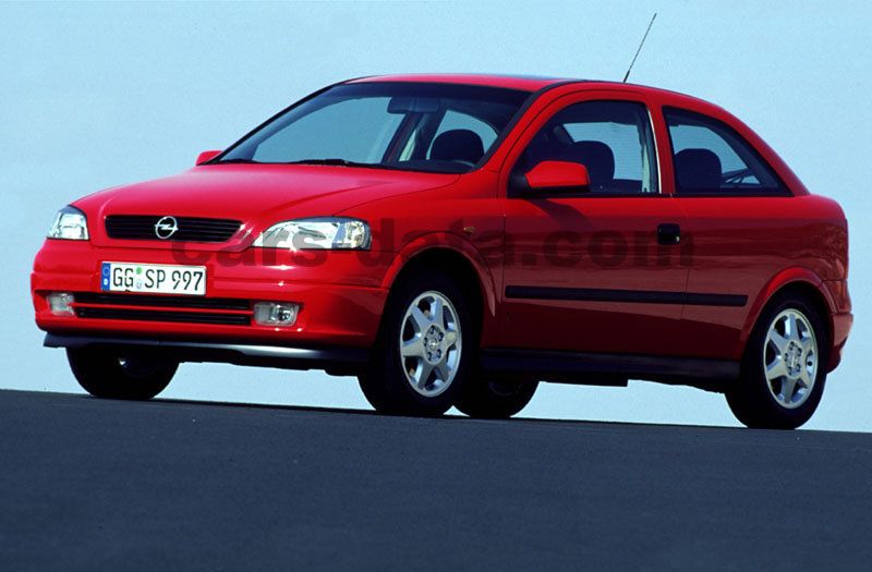 Verblinding ze Spelen met Opel Astra 1.6i GL 1998 Automatic 3 doors specs