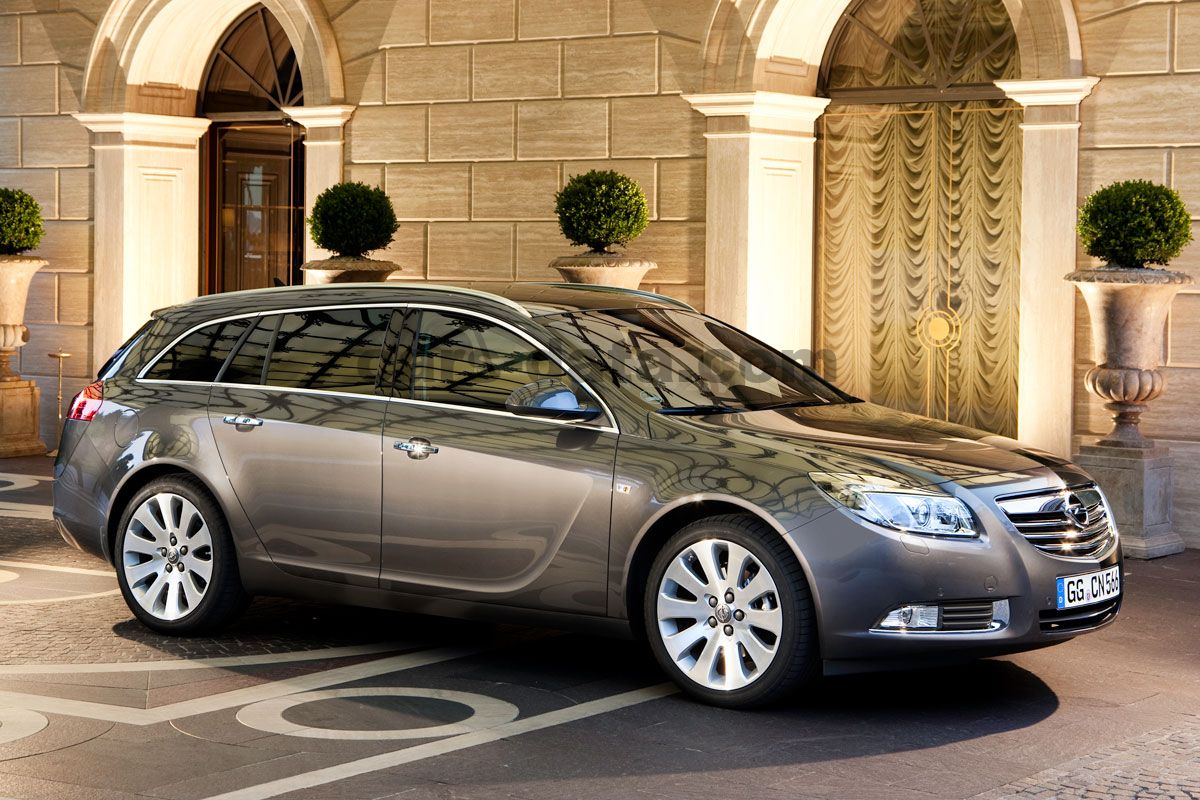 Opel Insignia Sports Tourer images (8 of 35)
