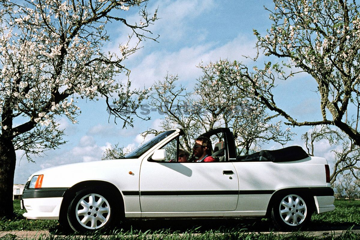 Opel Kadett Cabrio