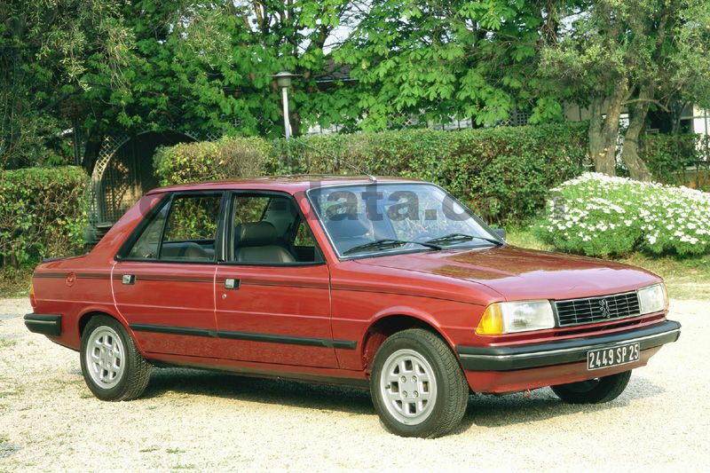 Peugeot 305