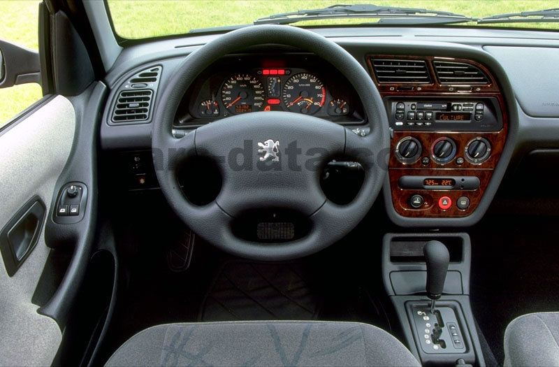 Peugeot 306