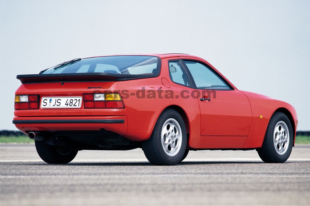 Porsche 944