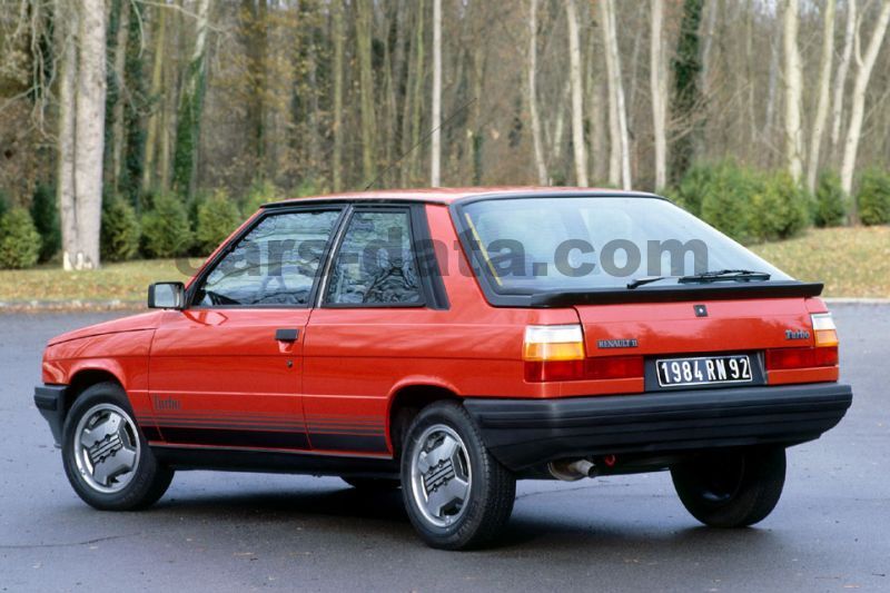 Renault 11