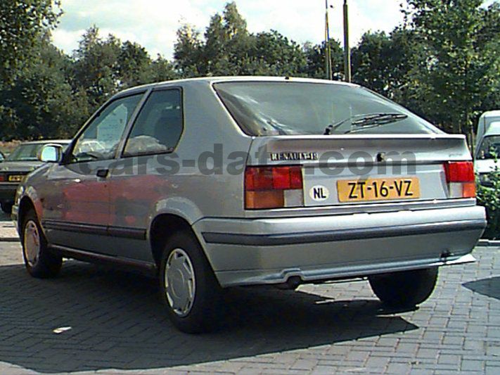 Renault 19