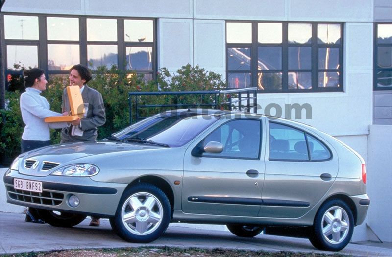 ten tweede tijdelijk Aan boord Renault Megane images (3 of 4)