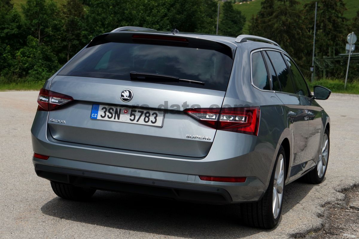 Skoda Superb Combi