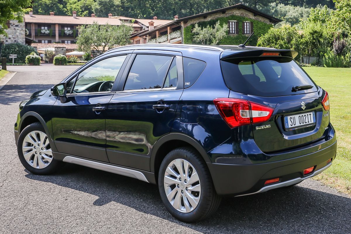 Suzuki S-Cross