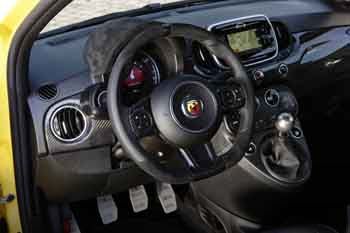 Abarth 595 Cabrio 1.4 T-Jet 180 Competizione