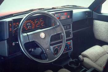 Alfa Romeo 75 1.6