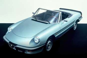 Alfa Romeo Spider 2.0