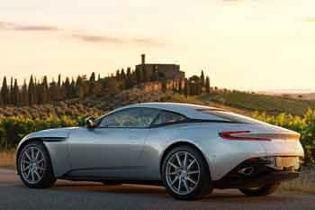 Aston Martin DB11 Coupe