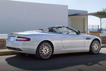 Aston Martin DB9 2004