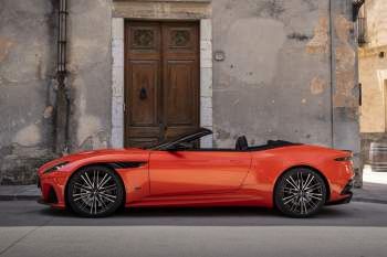 Aston Martin DBS Volante