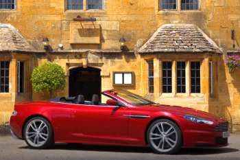 Aston Martin DBS Volante