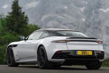 Aston Martin DBS 2019