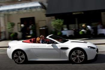 Aston Martin Vantage 2012