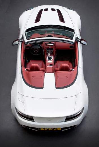 Aston Martin V12 Vantage Roadster S