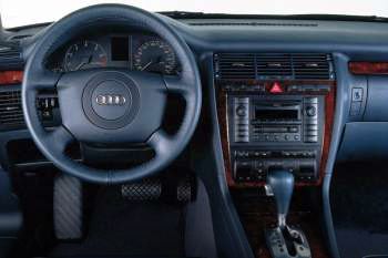 Audi A8 3.7