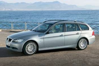 BMW 318i Touring Executive