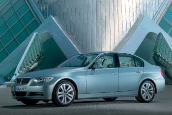 BMW 318i Dynamic Executive