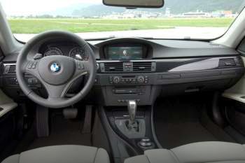 BMW 330d Coupe High Executive