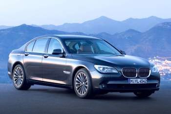 BMW 750i XDrive High Executive