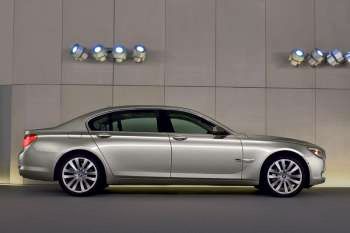 BMW 750i XDrive High Executive